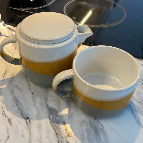 Teapot - Picture 3 of 3